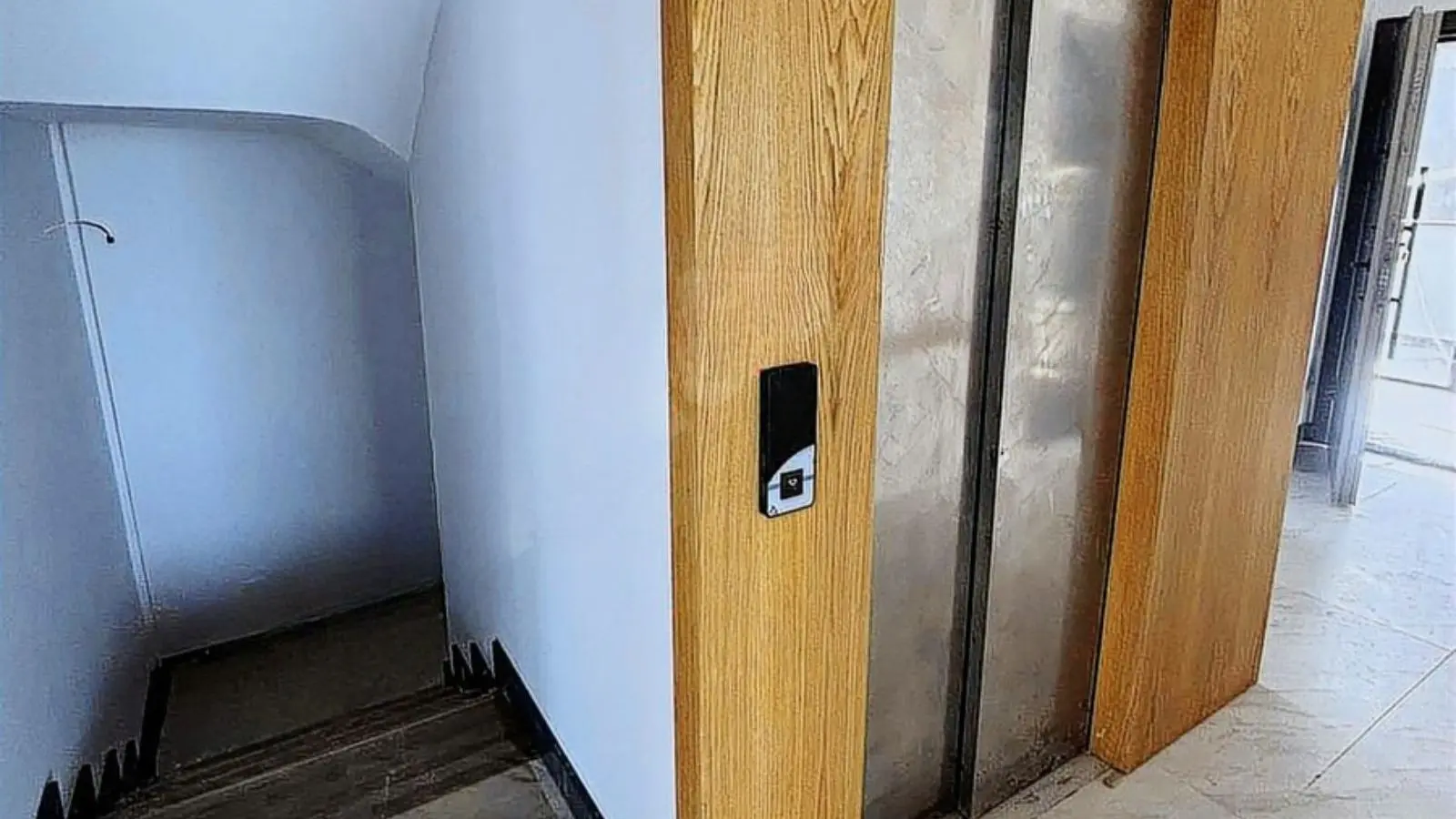 Elevator